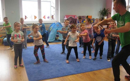 Grafika #5: Pierwsze profesjonalne zajęcia taneczne w naszym przedszkolu