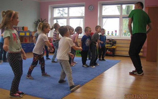 Grafika #7: Pierwsze profesjonalne zajęcia taneczne w naszym przedszkolu