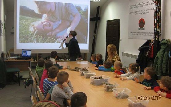 Grafika #4: Ptaki jak ludzie, ludzie jak ptaki-zajęcia edukacyjne