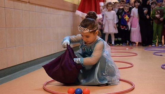 Grafika #103: Bal karnawałowy w przedszkolu