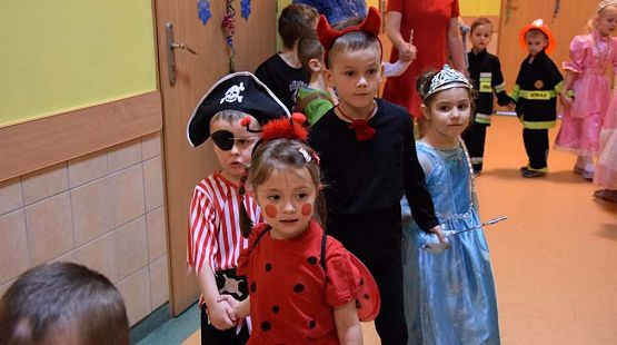 Grafika #22: Bal karnawałowy w przedszkolu