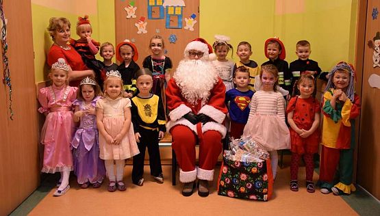 Grafika #4: Bal karnawałowy w przedszkolu