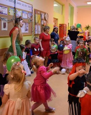 Grafika #80: Bal karnawałowy w przedszkolu