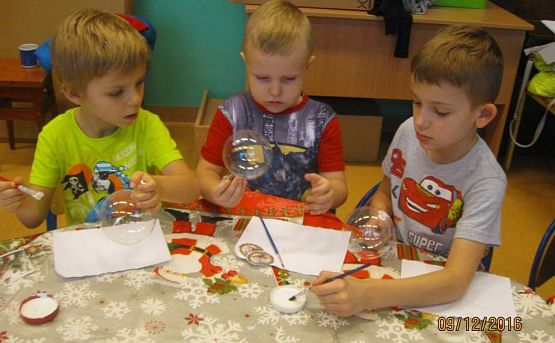 Grafika #2: Kreatywne warsztaty świąteczne