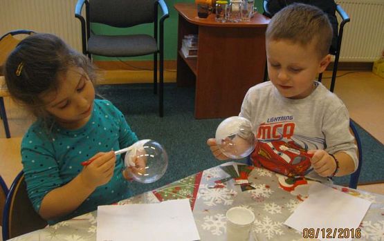 Grafika #7: Kreatywne warsztaty świąteczne