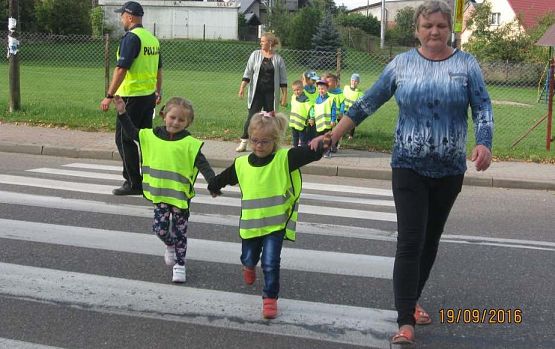 Grafika #11: Spotkanie z policjantem 19.09.2016r.