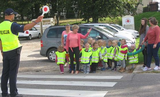 Grafika #6: Spotkanie z policjantem 19.09.2016r.