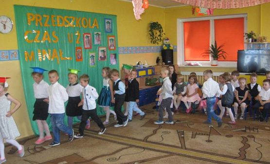 Grafika #3: Uroczystość Zakończenia Przedszkola i Pożegnanie P. Tereski 22.06.2016r.
