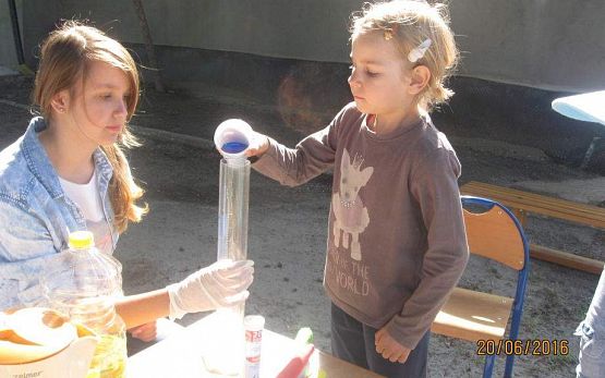 Grafika #10: Zajęcia z Klubem Odkrywców 20.06.2016r.