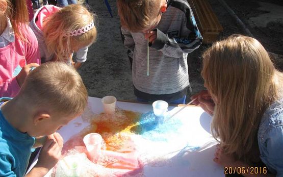 Grafika #12: Zajęcia z Klubem Odkrywców 20.06.2016r.