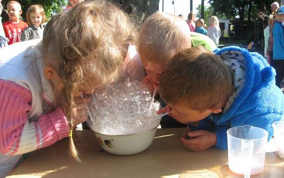 Grafika #18: Zajęcia z Klubem Odkrywców 20.06.2016r.