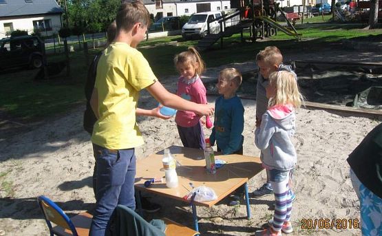 Grafika #20: Zajęcia z Klubem Odkrywców 20.06.2016r.