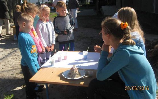 Grafika #4: Zajęcia z Klubem Odkrywców 20.06.2016r.