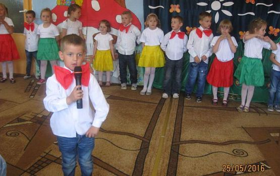 Grafika #18: Dzień Mamy i Taty -gr. Starszaki 25.05.2016r.