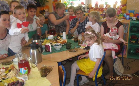 Grafika #23: Dzień Mamy i Taty -gr. Starszaki 25.05.2016r.