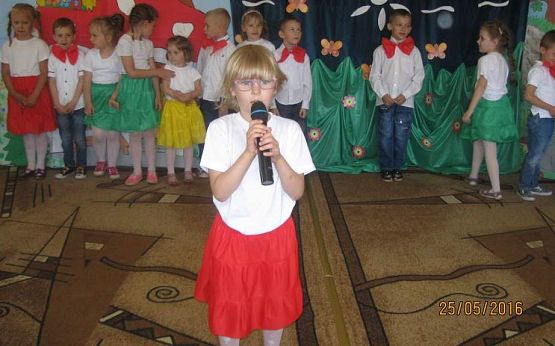 Grafika #5: Dzień Mamy i Taty -gr. Starszaki 25.05.2016r.