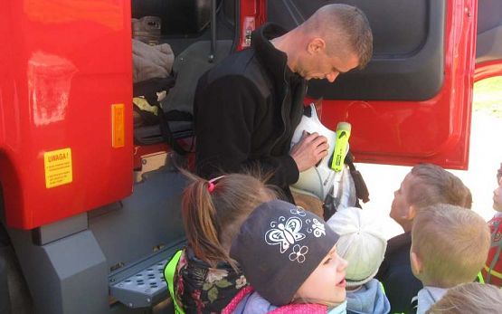 Grafika #10: Ćwiczenia ze strażakami z OSP WICKO 05.05.2016