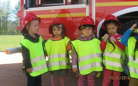 Grafika #15: Ćwiczenia ze strażakami z OSP WICKO 05.05.2016