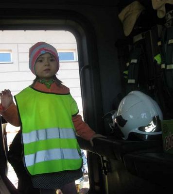 Grafika #23: Ćwiczenia ze strażakami z OSP WICKO 05.05.2016