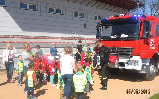 Grafika #27: Ćwiczenia ze strażakami z OSP WICKO 05.05.2016