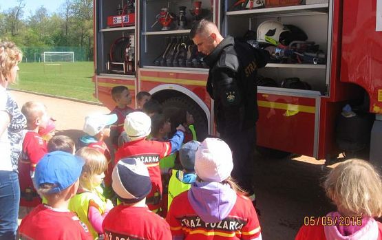 Grafika #29: Ćwiczenia ze strażakami z OSP WICKO 05.05.2016