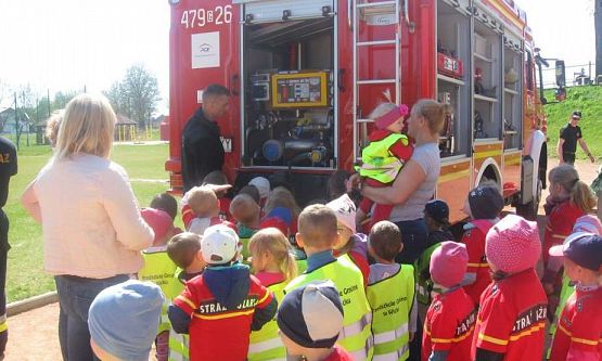 Grafika #30: Ćwiczenia ze strażakami z OSP WICKO 05.05.2016