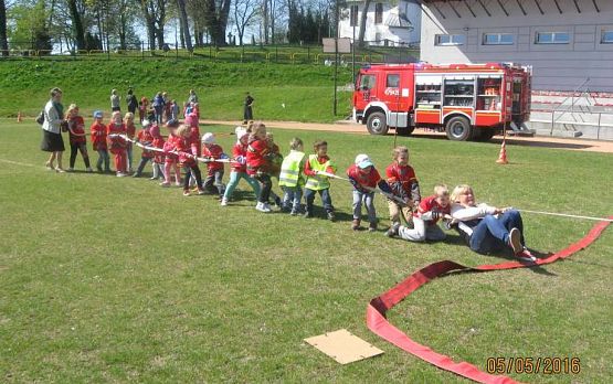 Grafika #32: Ćwiczenia ze strażakami z OSP WICKO 05.05.2016