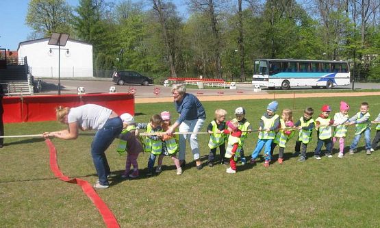 Grafika #33: Ćwiczenia ze strażakami z OSP WICKO 05.05.2016