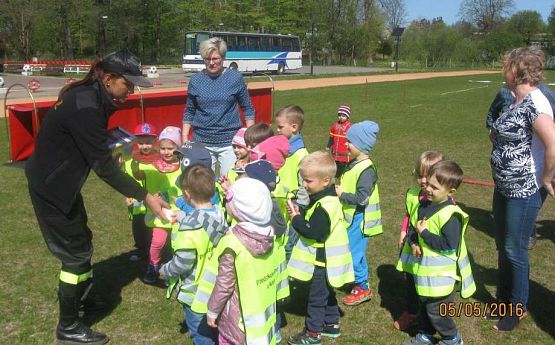 Grafika #34: Ćwiczenia ze strażakami z OSP WICKO 05.05.2016