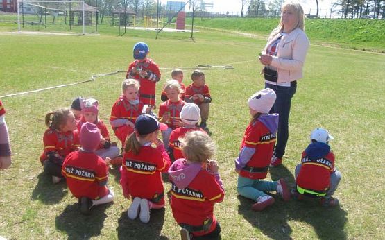 Grafika #36: Ćwiczenia ze strażakami z OSP WICKO 05.05.2016