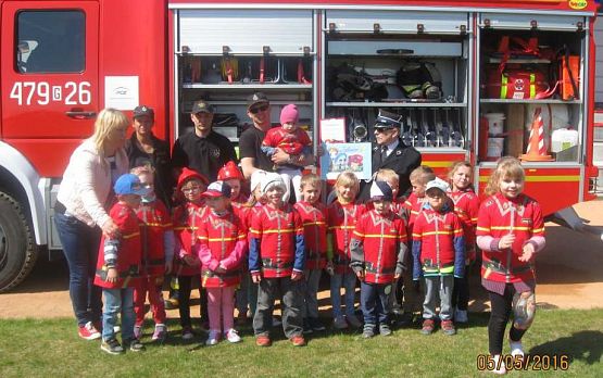 Grafika #41: Ćwiczenia ze strażakami z OSP WICKO 05.05.2016