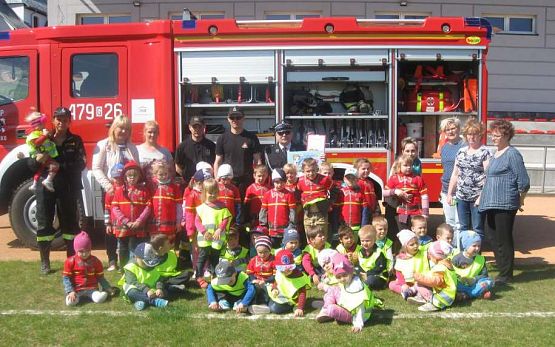 Grafika #42: Ćwiczenia ze strażakami z OSP WICKO 05.05.2016