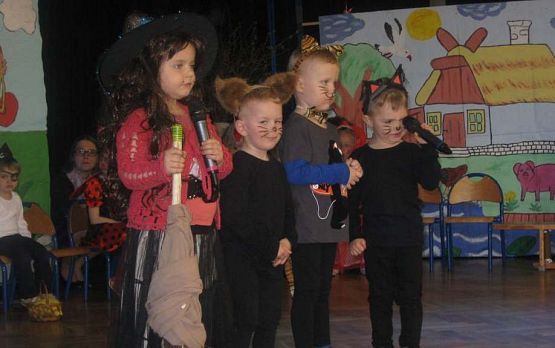 Grafika #14: Przedstawienie Witajcie w naszej bajce 22.04.2016r.