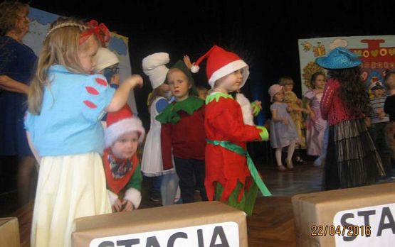 Grafika #15: Przedstawienie Witajcie w naszej bajce 22.04.2016r.