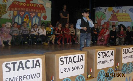 Grafika #16: Przedstawienie Witajcie w naszej bajce 22.04.2016r.