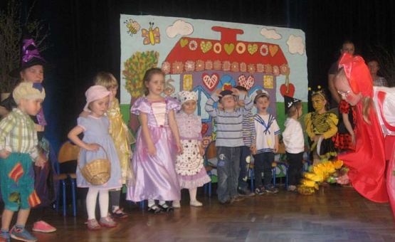 Grafika #18: Przedstawienie Witajcie w naszej bajce 22.04.2016r.