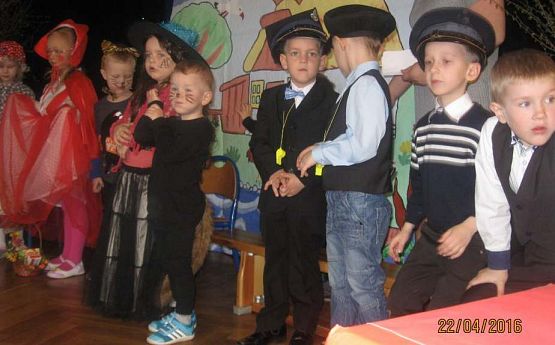 Grafika #24: Przedstawienie Witajcie w naszej bajce 22.04.2016r.