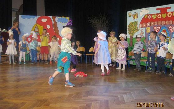 Grafika #27: Przedstawienie Witajcie w naszej bajce 22.04.2016r.