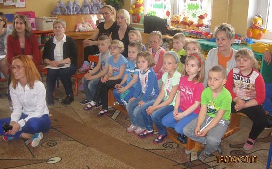 Grafika #10: I Gminny Recytatorski Konkurs Logopedyczny Schodki i szczebelki językowe 19.04.2016r.