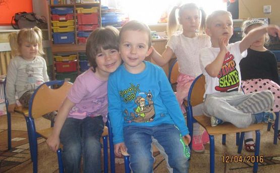 Grafika #17: Przedszkolny Recytatorski Konkurs Logopedyczny Schodki i szczebelki językowe 12.04.2016r.