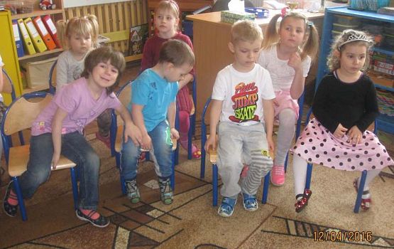 Grafika #1: Przedszkolny Recytatorski Konkurs Logopedyczny Schodki i szczebelki językowe 12.04.2016r.