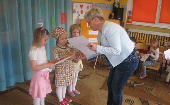 Grafika #27: Przedszkolny Recytatorski Konkurs Logopedyczny Schodki i szczebelki językowe 12.04.2016r.