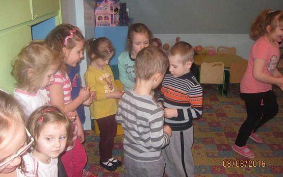 Grafika #1: Dzień Kobiet 08.03.2016r.