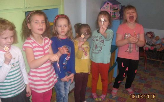 Grafika #3: Dzień Kobiet 08.03.2016r.