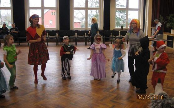 Grafika #28: Ach, co to był za bal04.02.2016r.