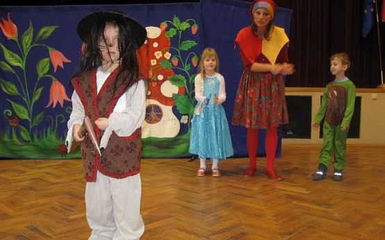 Grafika #35: Ach, co to był za bal04.02.2016r.