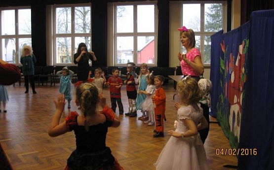 Grafika #39: Ach, co to był za bal04.02.2016r.