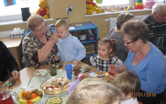 Grafika #25: Dzień Babci i Dziadka -grupa maluszków 21.01.2016