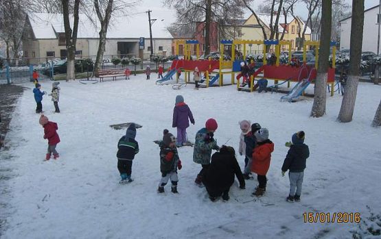 Grafika #1: Zabawy na śniegu 15.01.2016r.