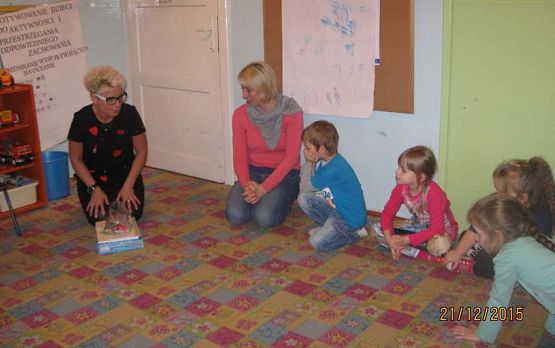 Grafika #0: Wręczenie nagrody w konkursie plastycznym 21.12.2015r.